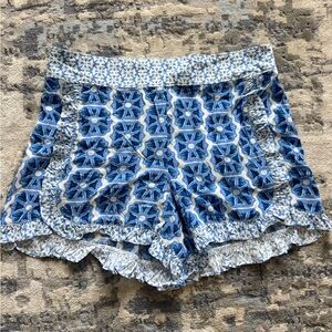 Vineyard Vines Blue & White Geo Ruffle Short